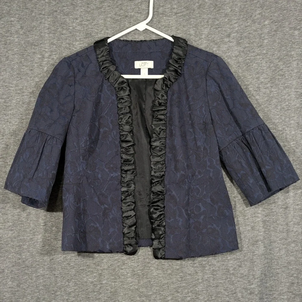 Ann Taylor LOFT Navy Black Floral Jacquard Ruffle Trim Bell Sleeve Jacket Size 4